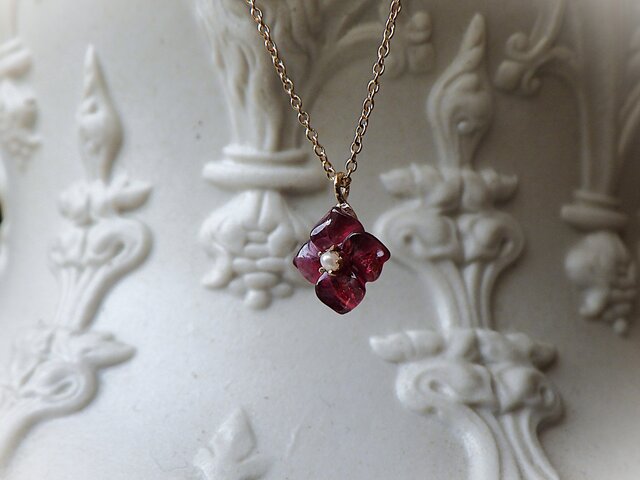 東京都中央区日本橋室町2丁目2-1　コレド室町仲通り