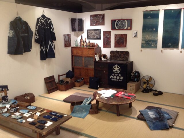 blue　hands　カバン展