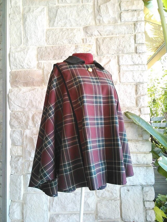 エレガント　ケープコート 　ダークレッドタータンチェック×ベルベット
