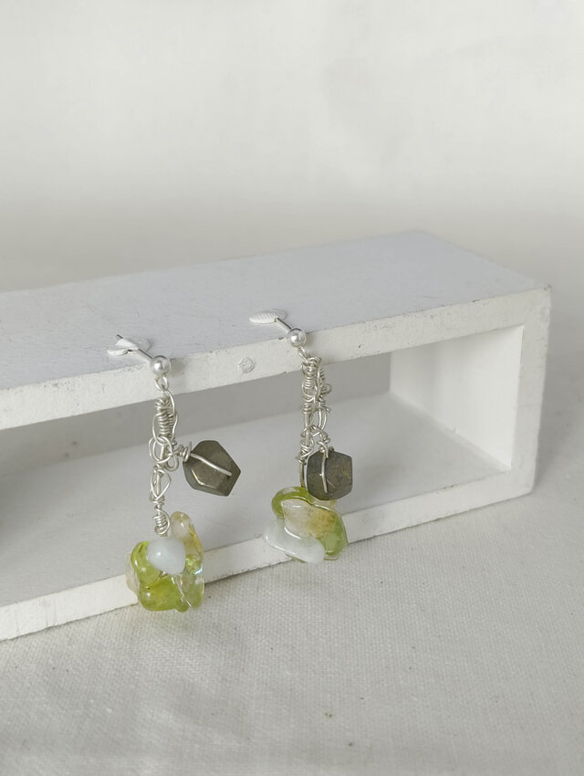 drop pierce(ペリドット・ジェイド・シトリン＆パイライト）