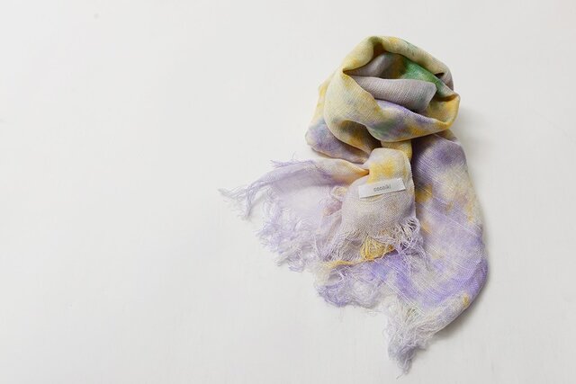 国産シルク100%手描き染めストール purple&yellow&greenの画像1枚目