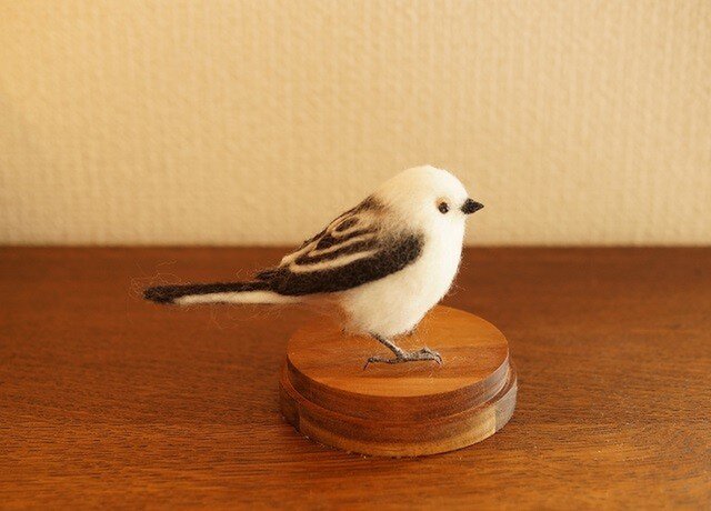 シマエナガ様 シマエナガのガーデンオーナメント【クローバーチャーム付き