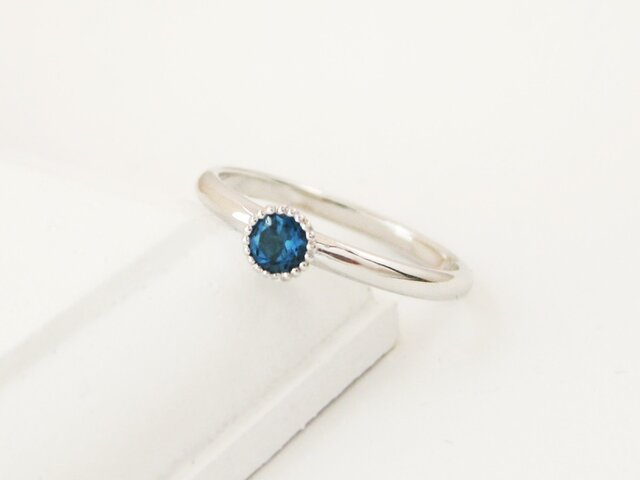 フローラピンキーリング(シルバー,ロンドンブルートパーズ) | iichi