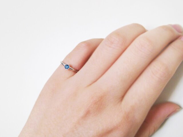 フローラピンキーリング(シルバー,ロンドンブルートパーズ) | iichi