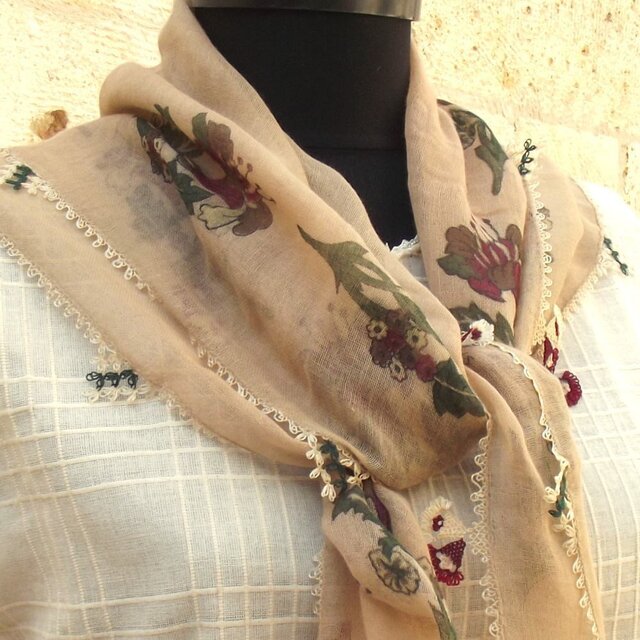 刺繍レース飾り付き　コットンスカーフ　ベージュSH1006