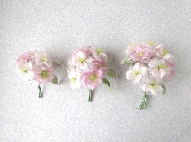 ほんのりピンクの桜 S * 2種シルク製 * コサージュ 髪飾りの画像1枚目