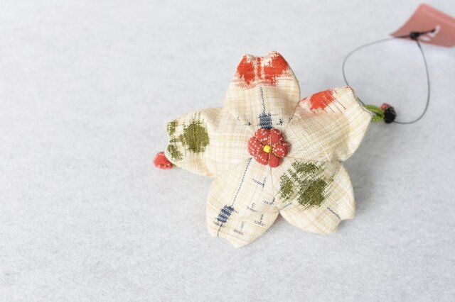 小さな巾着袋/みこ花「絣」(花軸色:赤ドット)mi-5a/リメイク着物の画像1枚目