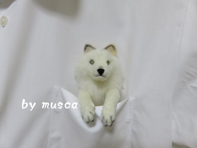 ポケットブローチ<オオカミ>の画像1枚目