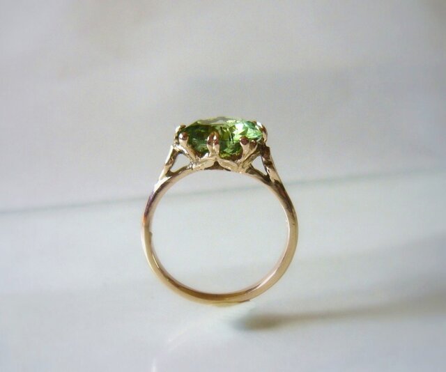 ルチルペリドットと植物のK14の指輪 | iichi 日々の暮らしを心地よく  