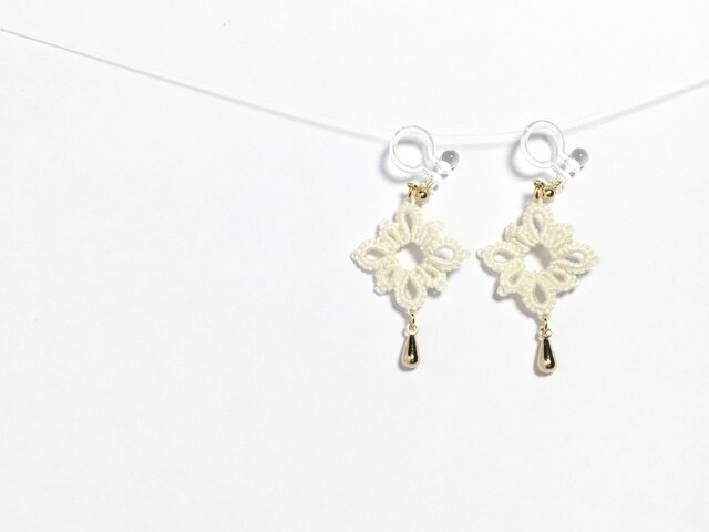 tatting lace earring【white/bronze 】の画像1枚目