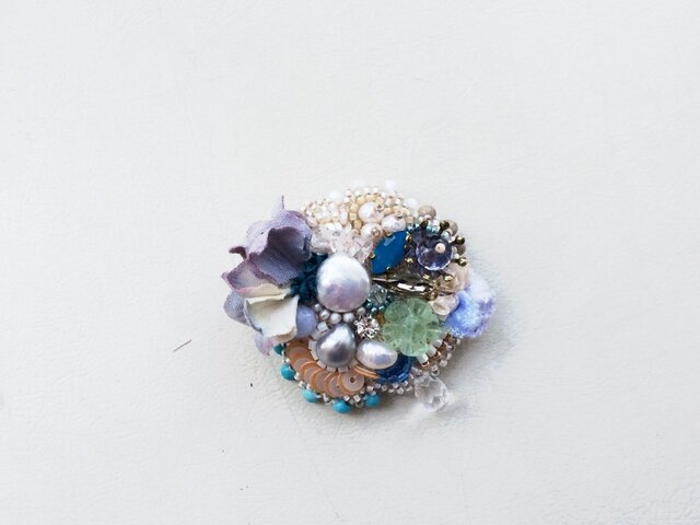 花と石 no.4 ブローチの画像1枚目