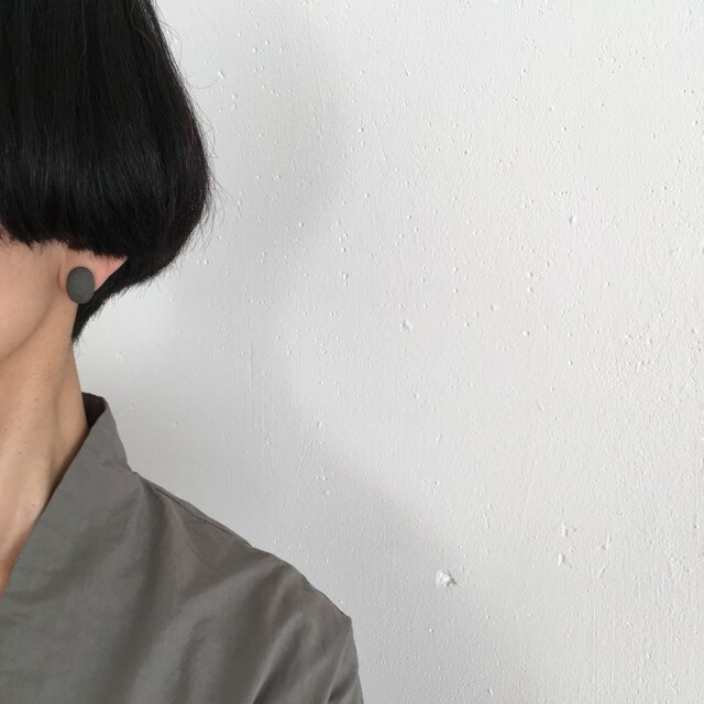 土の装身具 M pierceの画像1枚目