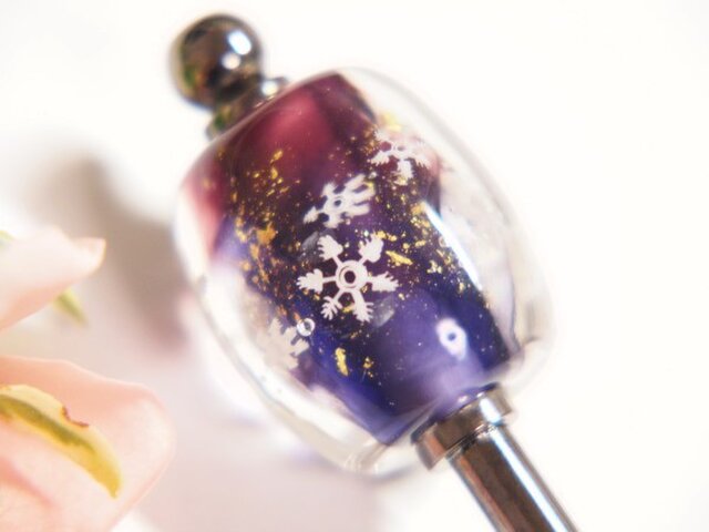 雪の結晶とんぼ玉のかんざし 紫の画像1枚目