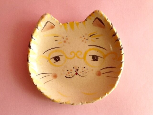 ねこ皿 メガネさんの画像1枚目