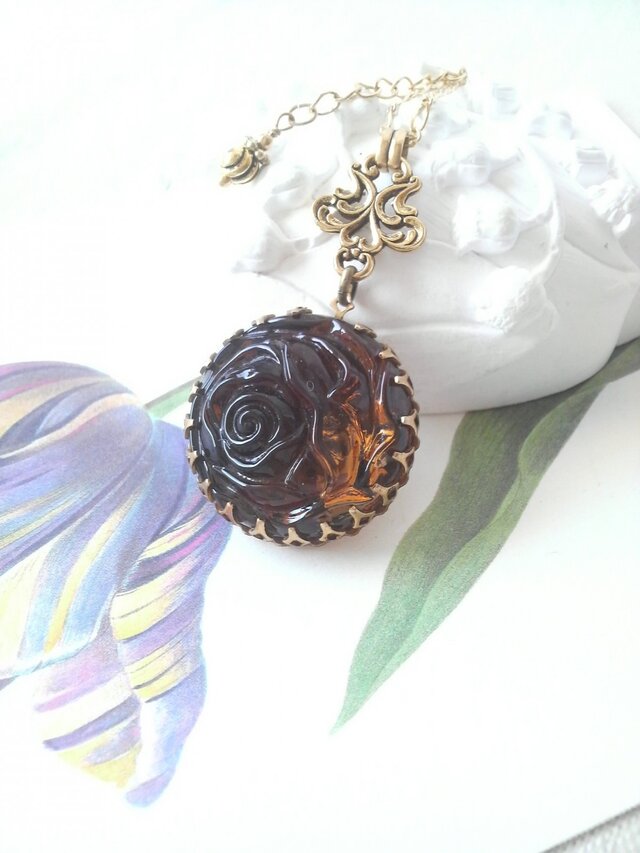 ヴィンテージ Brown薔薇Gorgeousネックレスの画像1枚目