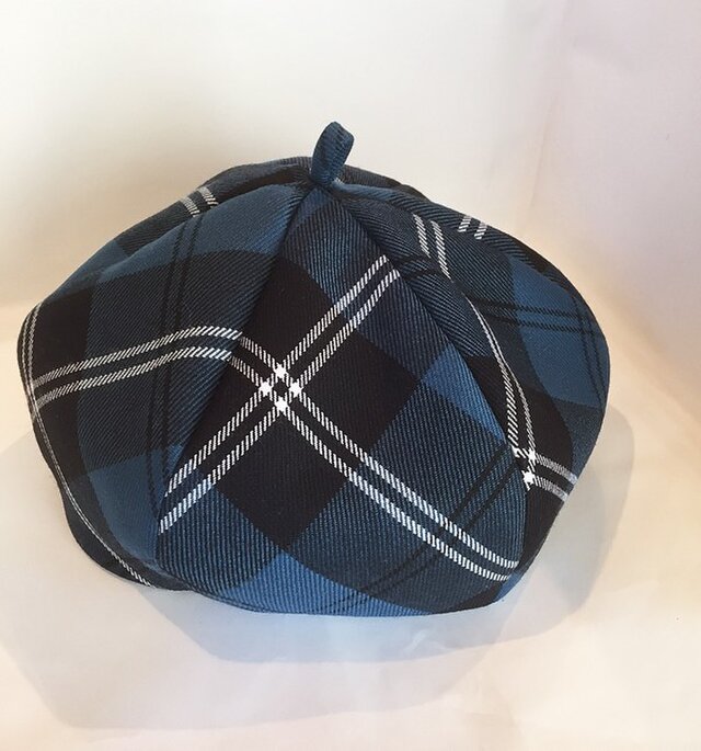 本格スコットランドのタータンチェック生地で作ったベレー帽(ブルー