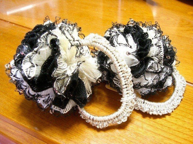 フラワーリボン ヘアゴムの画像1枚目