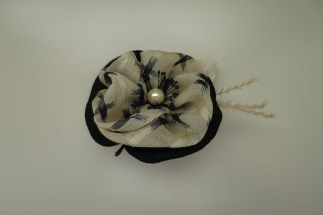 オリジナルデザイン手作り商品 布花のブローチー３ Winetours Az