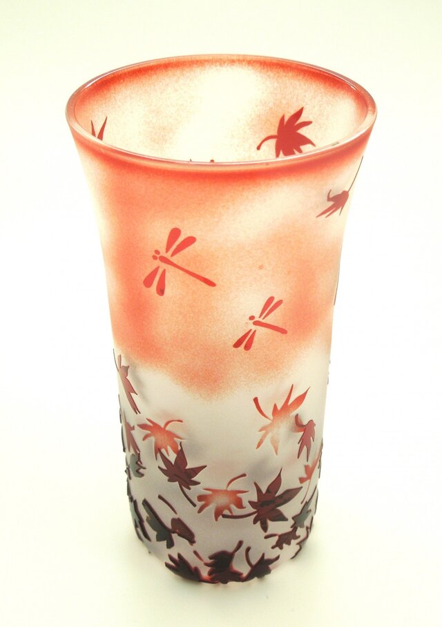 【謝恩価格 20％引き！】もみじとトンボの赤いグラス《訳あり品》