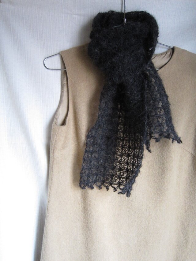 黒モヘアかぎ針編みマフラー | iichi 日々の暮らしを心地よく
