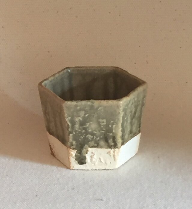 T009 伊羅保釉酒杯