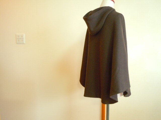 アンゴラウール のフード付きマントコート | iichi 日々の暮らし