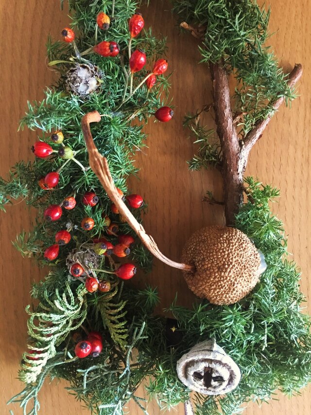 三日月　オーナメント　クリスマスリース　もこもこリース　ハンドメイド