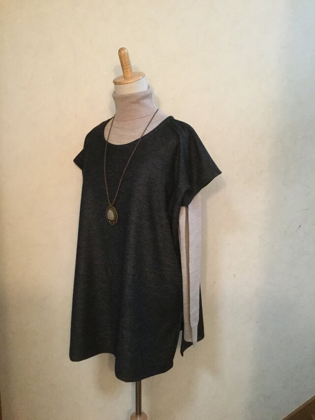 t-fujii様ご予約品、ウールニットの四角いチュニック濃紺の画像1枚目