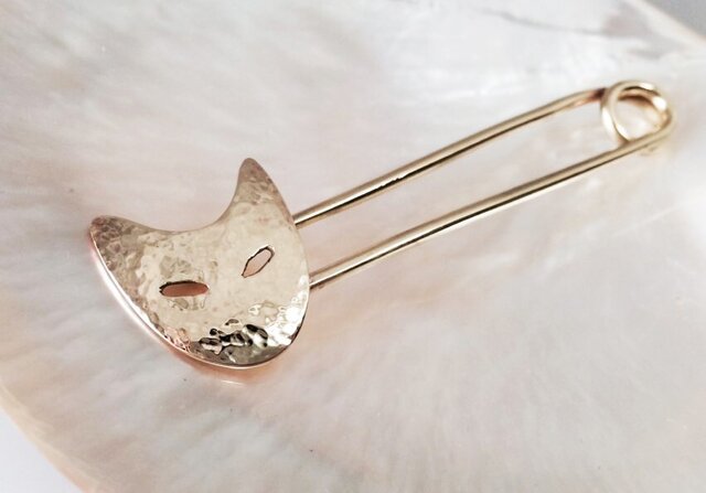 猫☆真鍮ストールピン | iichi 日々の暮らしを心地よくする