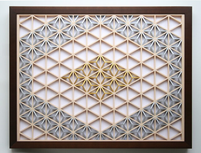 132  麻の葉組子　吹き抜け3枚一組   木製額縁 p3-1024x631.jpg