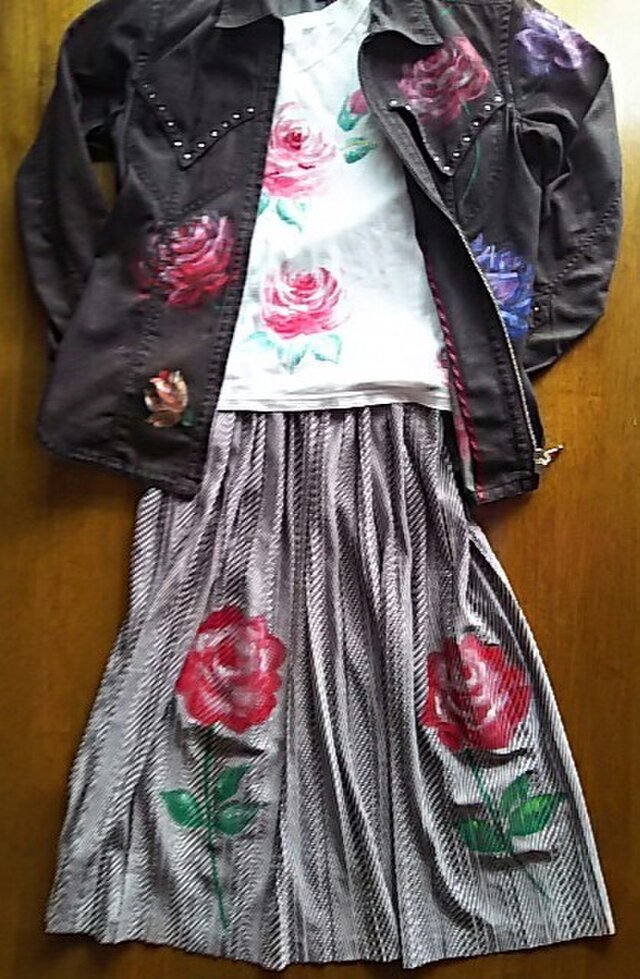 薔薇のジャケット+Tシャツ(ブラウス)+スカート《手描きオーダーメイド