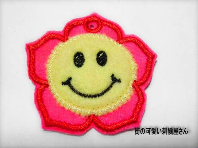 ★★☆手作り作品/コニコ/マイルマークの携帯ストラップ ☆★★の画像1枚目