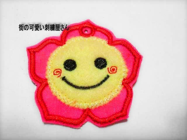 ★★☆手作り作品/コニコ/マイルマークの携帯ストラップ ☆★★2の画像1枚目