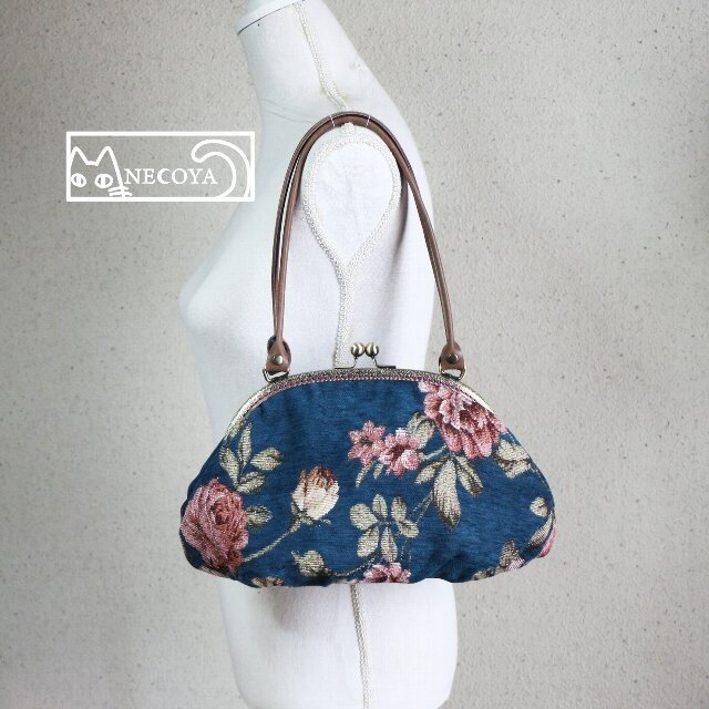 ふんわりがまぐちバッグ（ゴブラン・紺　赤薔薇6）