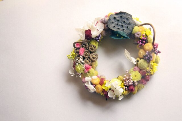 wreath-bee pollen 2の画像1枚目