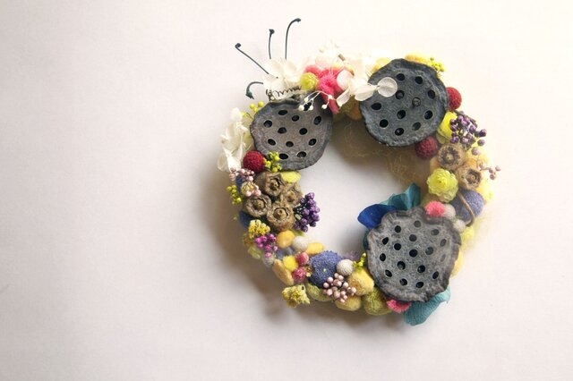 wreath-bee pollen 6の画像1枚目
