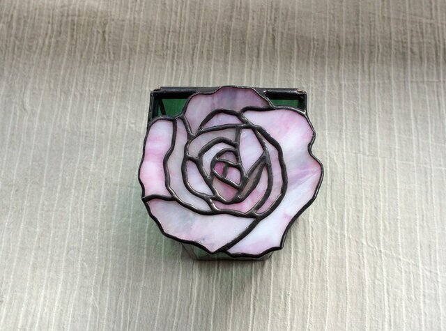 ピンクの薔薇のメディカルケースの画像1枚目