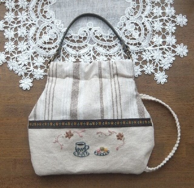 SOLD 刺繍カップinカップ バネくちポーチの画像1枚目