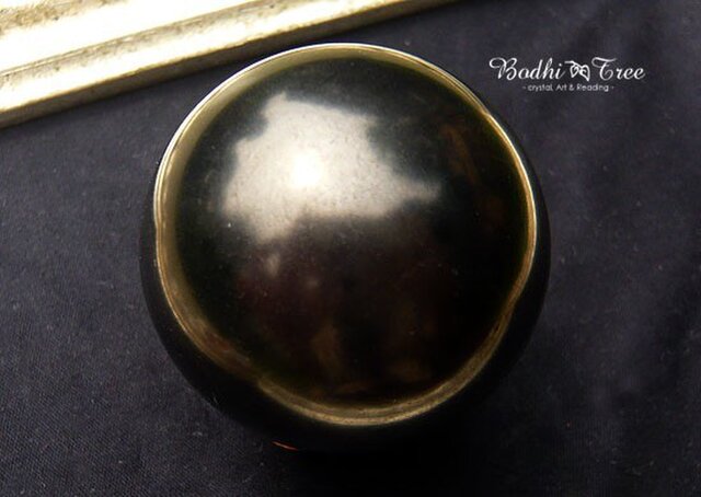 シュンガイト・スフィア | iichi 日々の暮らしを心地よくする