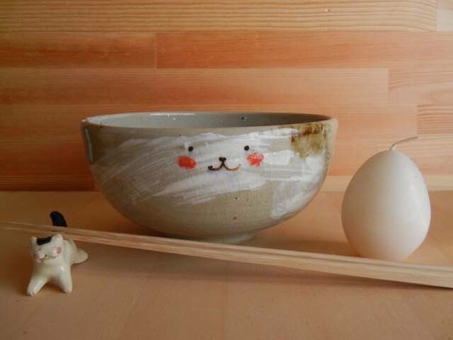 こっそりニャンコお椀 aの画像1枚目