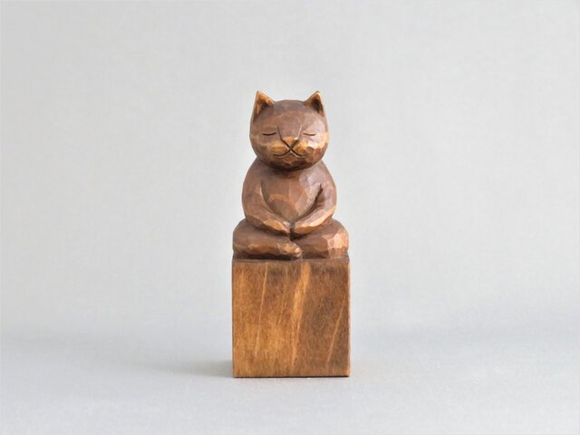 木彫り 座禅猫 蜜蝋仕上げ 猫仏1701の画像1枚目