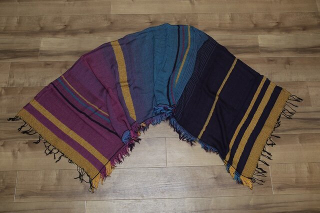 roots shawl MIDDLE wool70の画像1枚目