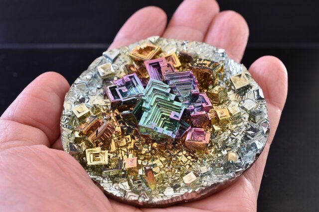 た*K様 神秘的な美しさを持つビスマス結晶 ケース付き【682g】 it-584ba377a7f4a-1200.jpg