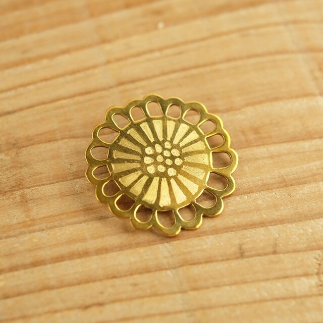 真鍮ブローチ hana sukashi　B004-2
