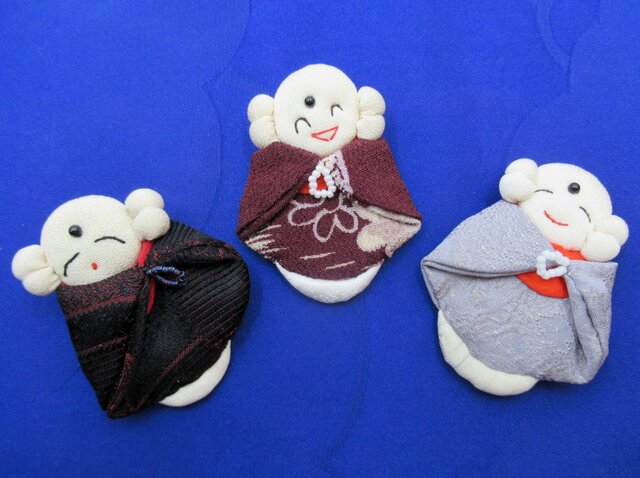 ☆癒しの仄々見守りお地蔵様ブローチ☆ちりめん細工☆縁起物 | iichi