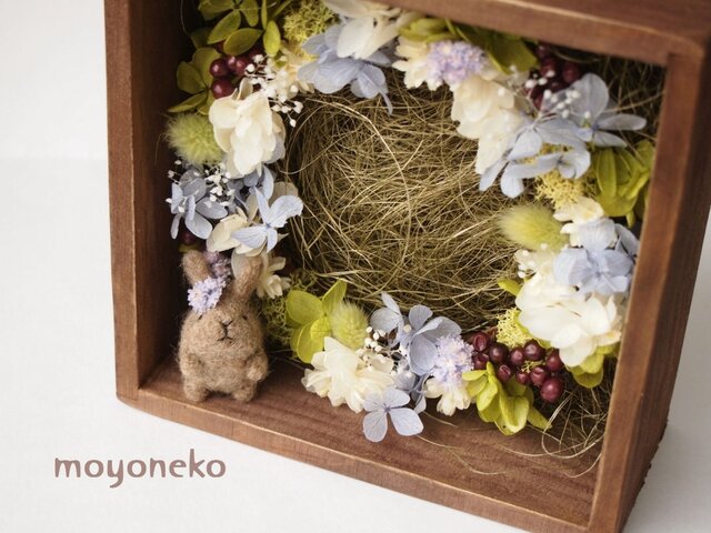 うさぎのボックスリース(むらさき)の画像1枚目