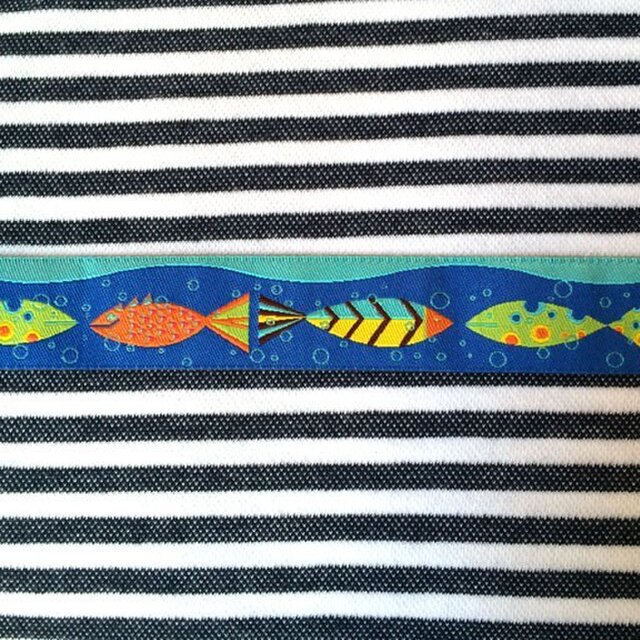 アメリカデザイン 刺繍リボン1ヤード-魚の学校の画像1枚目