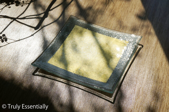 ガラスの角皿 -「 金色のガラス 」○ 15.5cm角・金色