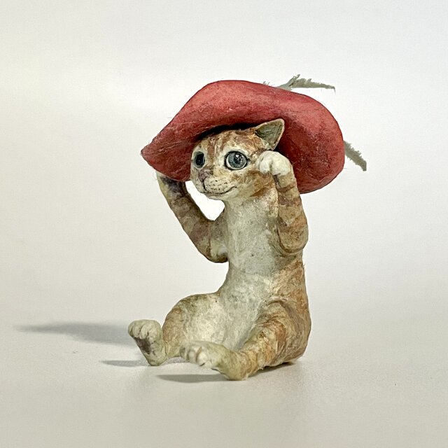 ハンドメイド小さい置物 紙のいきもの 長靴をはいてない猫 ミニチュア動物の置物 | iichi 日々
