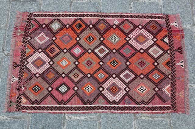 アンティークコンヤキリム　ラグ アンティークキリムラグ (コンヤ) | iichi 日々の暮らしを心地よくする